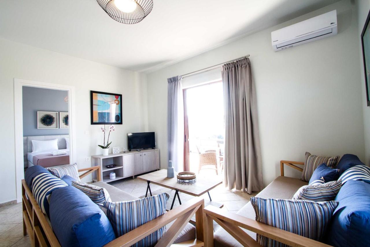 Mike'S Apartment I Luxury Above The Sea Kíssamos Екстериор снимка